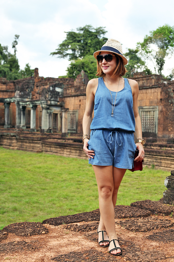 2-1-16-Blame-it-on-Mei-Fashion-Travel-Blogger-Pinterest-Cambodia-Banteay-Samre-Hindu-Temple-Complex-Angkor-Siem-Reap-Khmer-Ancient-Empire-1-1024