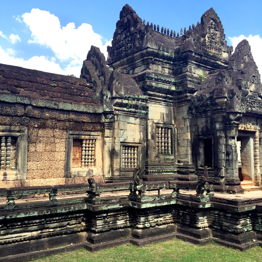 2-1-16-Blame-it-on-Mei-Fashion-Travel-Blogger-Pinterest-Cambodia-Banteay-Samre-Hindu-Temple-Complex-Angkor-Siem-Reap-Khmer-Ancient-Empire-11-1024