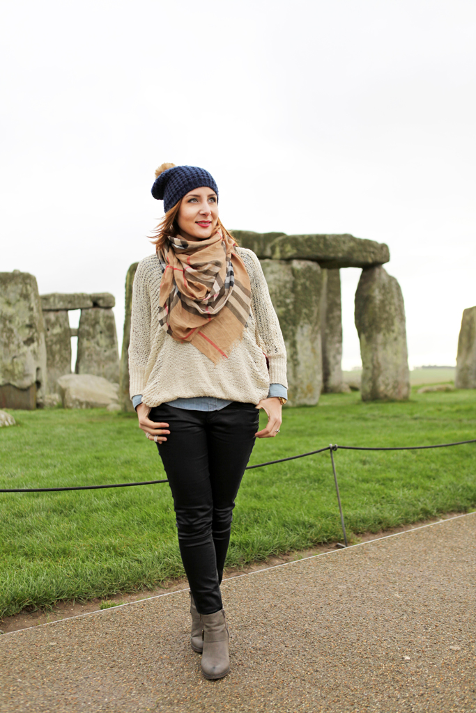 2-24-16-Blame-it-on-Mei-Fashion-Travel-Blogger-London-UK-England-Stonehenge-Monument-Winter-Burberry-Scarf-Oversize-Sweater-Buckle-Boots-Coated-Jeans-Valentino-Rockstud-Pom-Beanie-