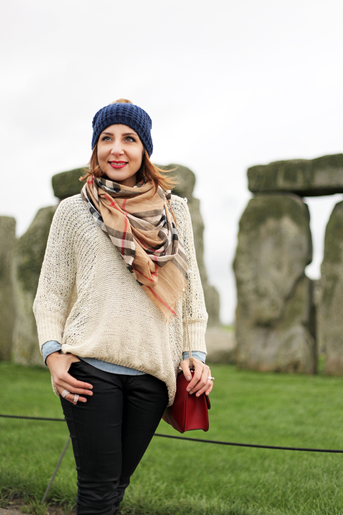2-24-16-Blame-it-on-Mei-Fashion-Travel-Blogger-London-UK-England-Stonehenge-Monument-Winter-Burberry-Scarf-Oversize-Sweater-Buckle-Boots-Coated-Jeans-Valentino-Rockstud-Pom-Beanie-