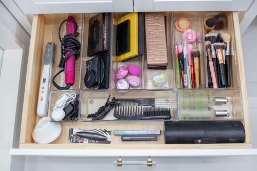 How To: Organize Your Bathroom Cabinets In 5 Easy Steps - Blame it on ...